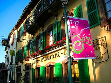 Logis Hôtel-Restaurant Aux Trois Roses