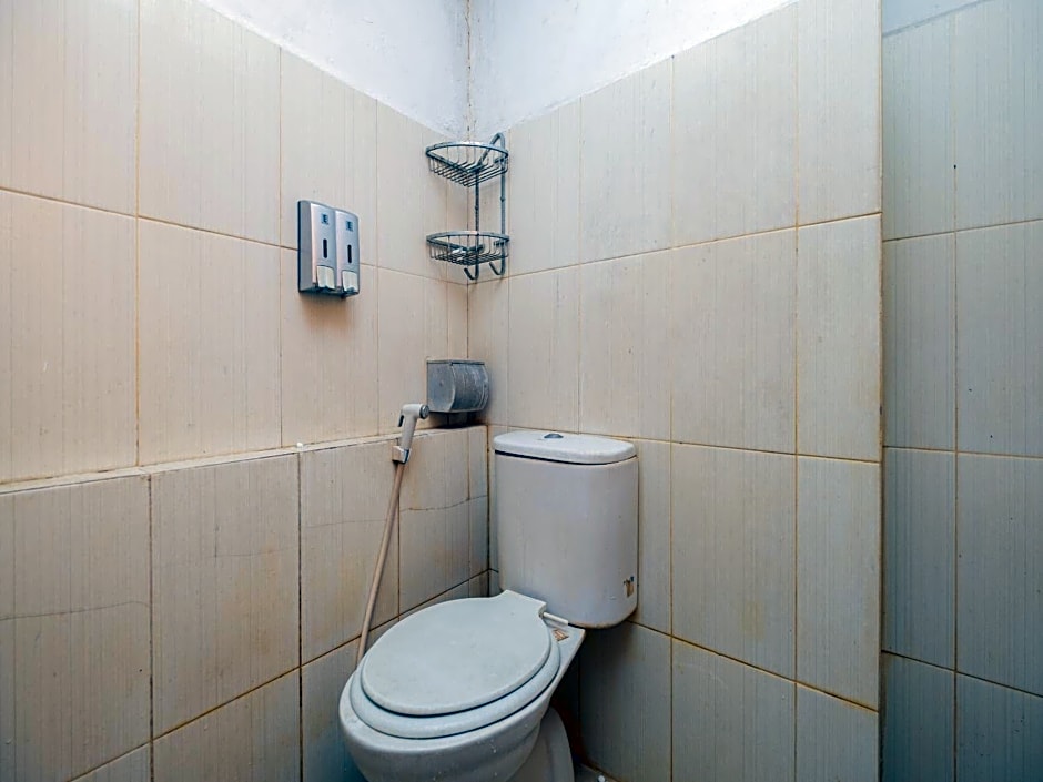 Apartemen Green Lake View Ciputat by Alfa Rooms