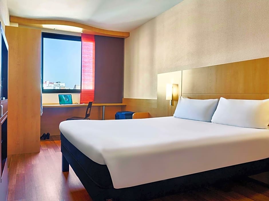 Ibis Barcelona Centro (Sagrada Familia)