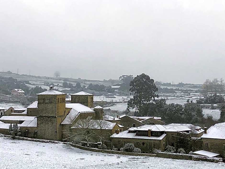 Hotel Santillana