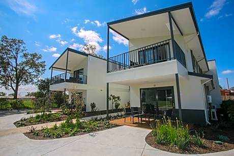 Family Chalet 5 - Accessible - Pet Friendly