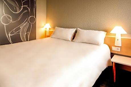 Standard Room with a double bed