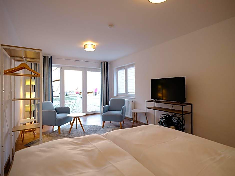 Travel Art Boardinghouse