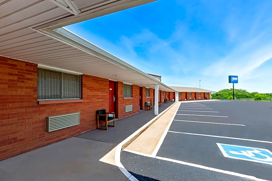 Americas Best Value Inn Belleville