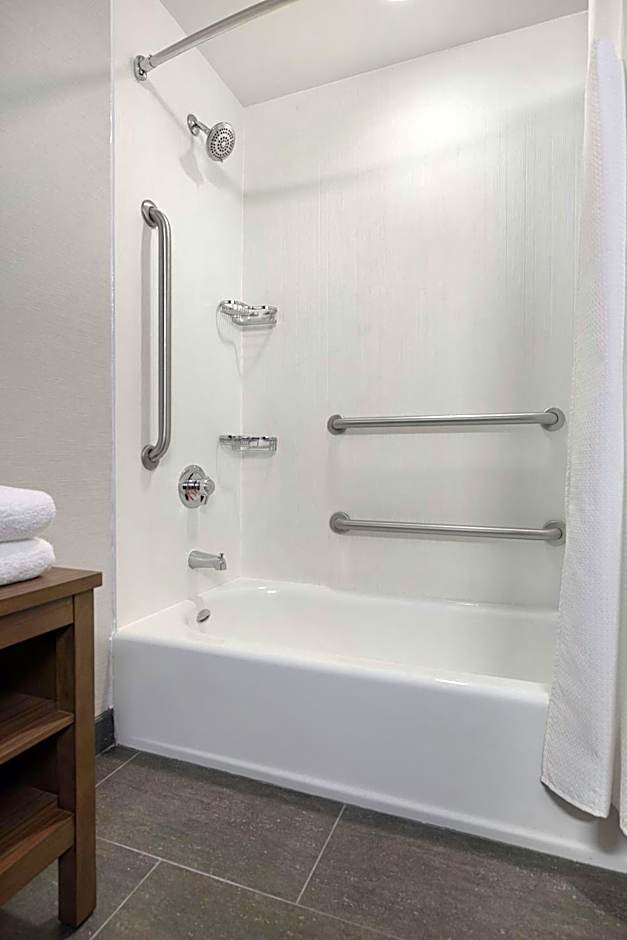 Courtyard by Marriott Republic Airport Long Island/Farmingdale