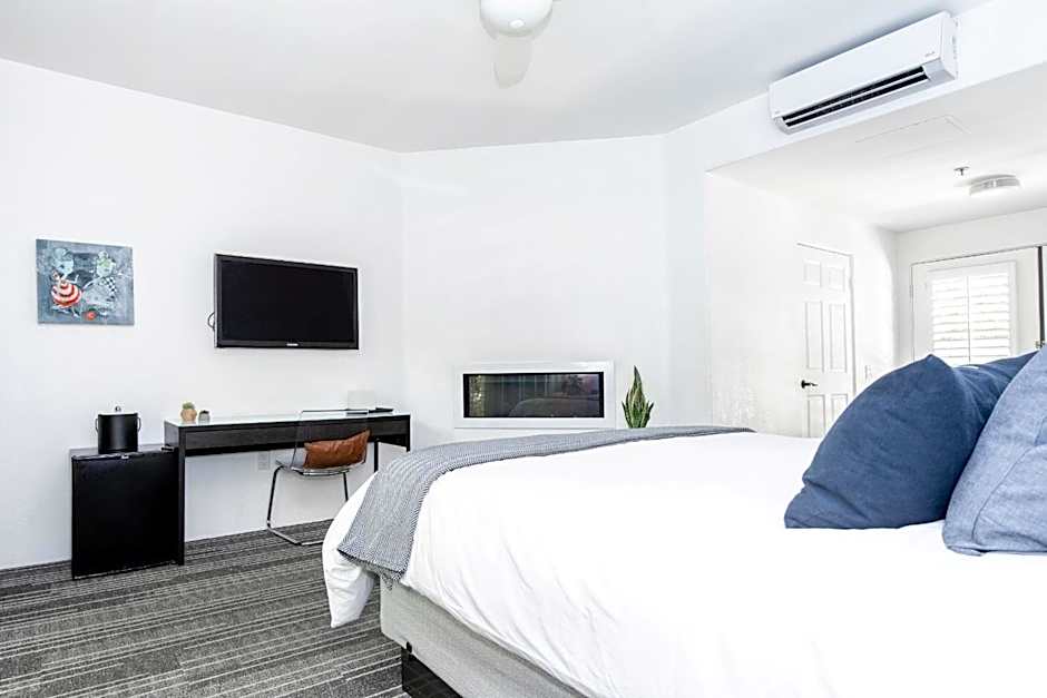 Alcazar Palm Springs