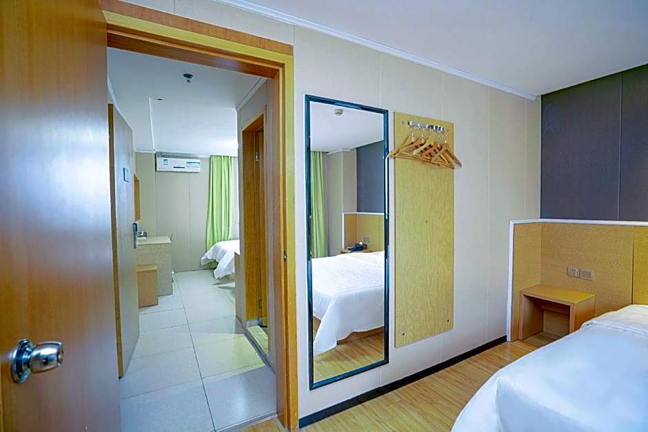 7 Days Inn Yunfu Luoding Central