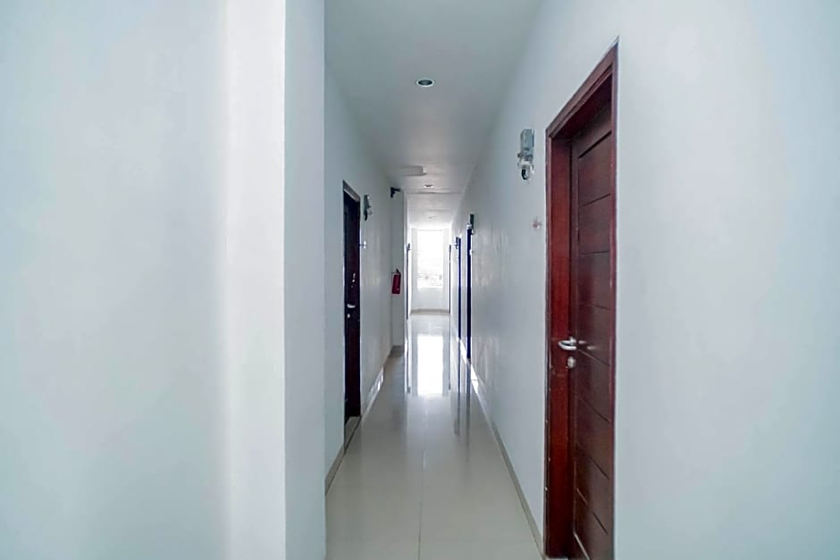 Sans Hotel Widarasari Cirebon