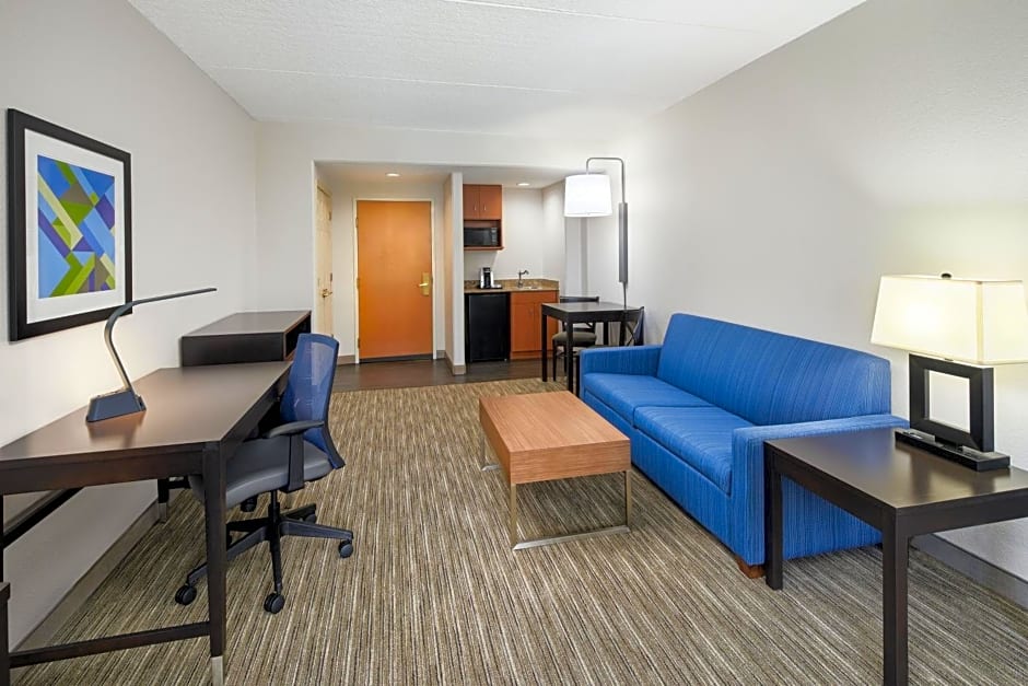 Holiday Inn Express & Suites Jacksonville South East - Medical Center Area