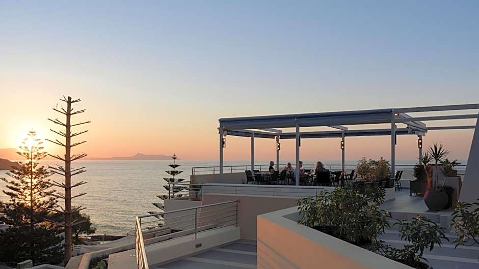 Macaris Suites & Spa