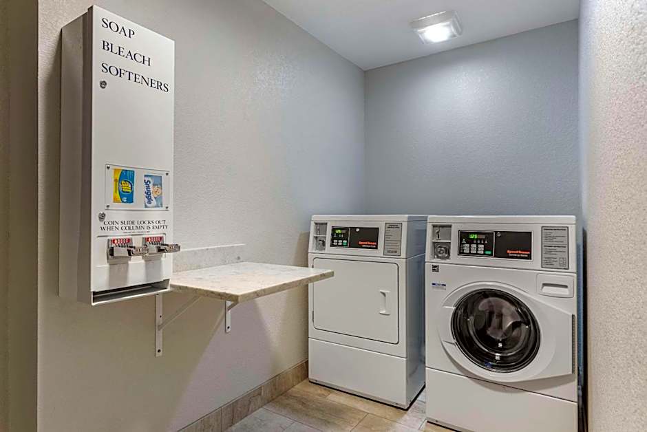 Comfort Inn & Suites Tualatin Lake Oswego South