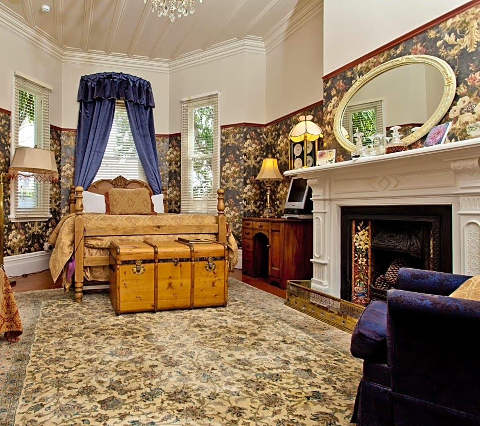 Peace and Plenty Inn