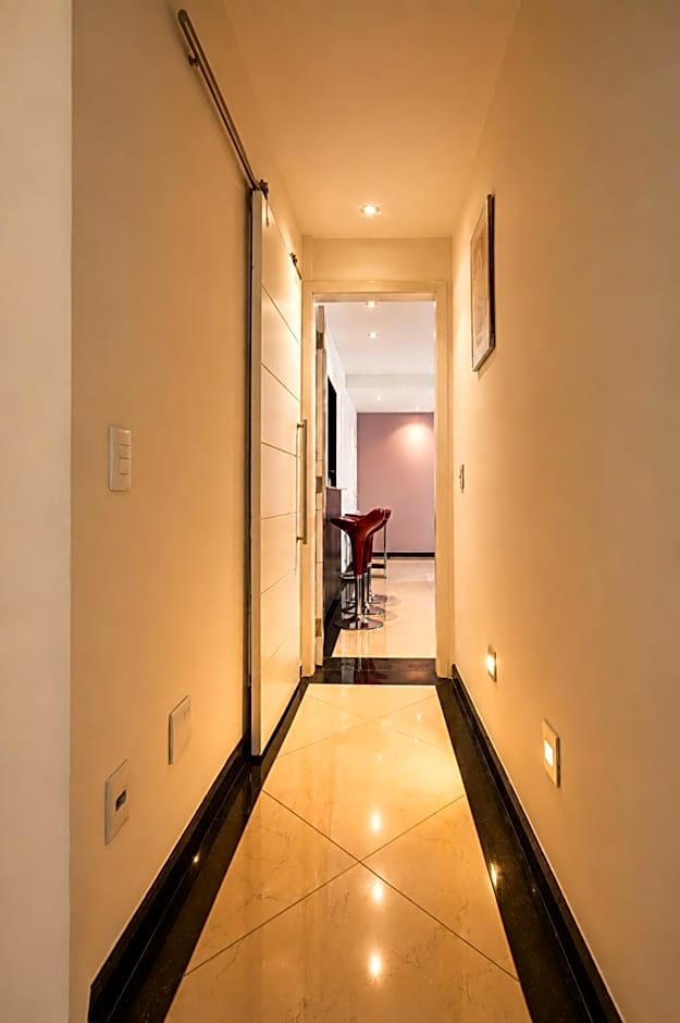 Comfortable 3 Bedrooms: Side Sea View