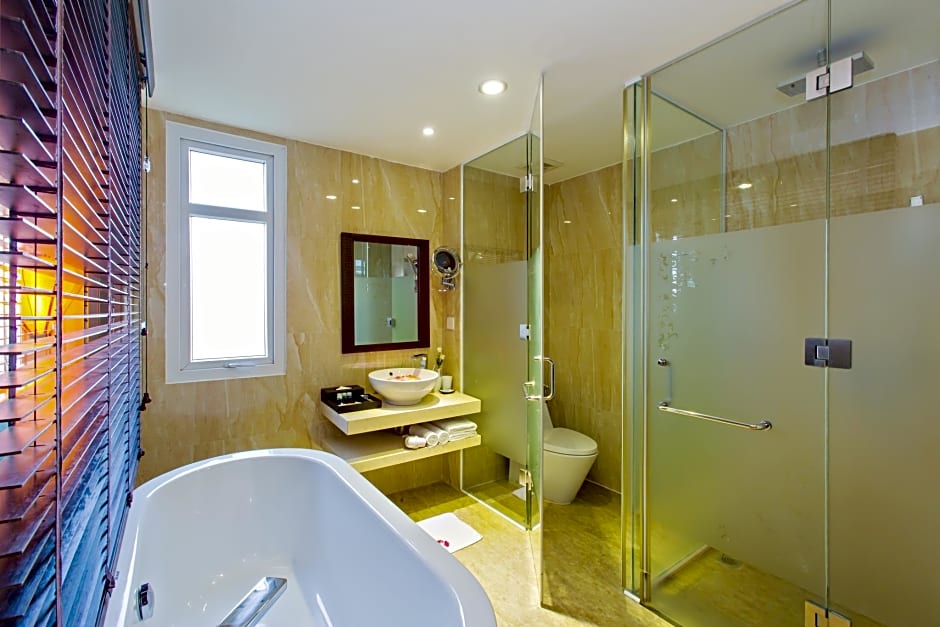 Royal Riverside Hoi An Hotel