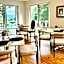 Fire Mountain Inn, Cabins & Treehouses - Bed And Breakfast