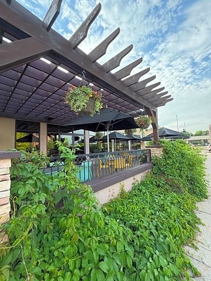 Best Western Plus Kelly Inn