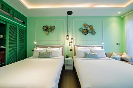 Suite Family Connecting Room