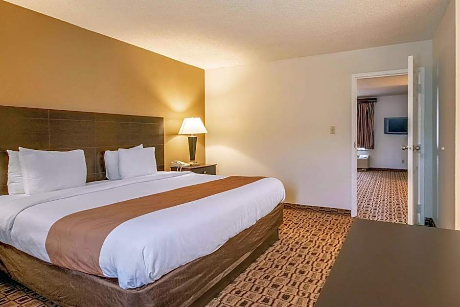 Coratel Plus Suites Wichita West Airport