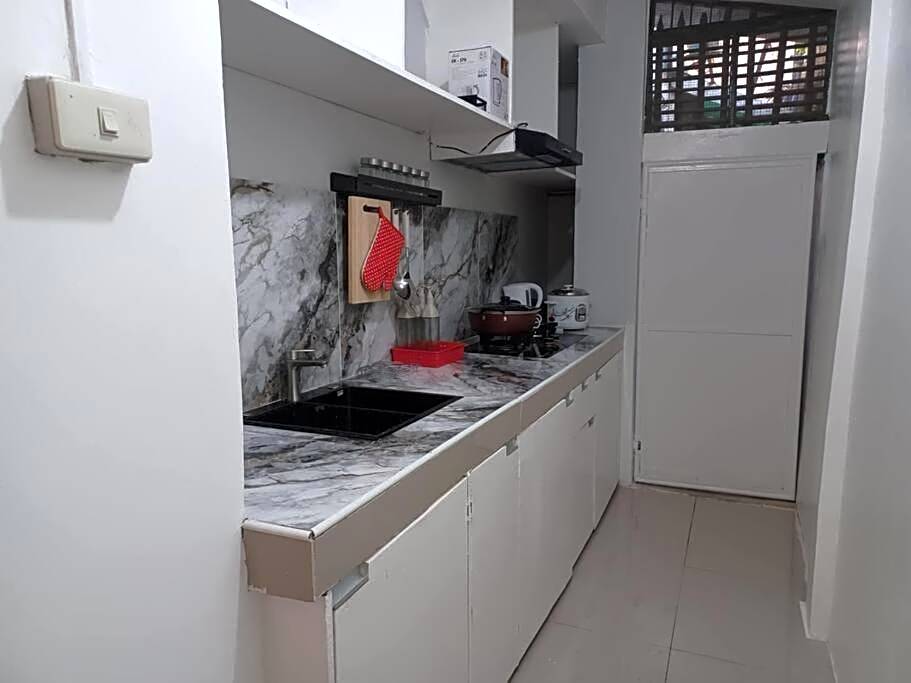 Cebu City Unit2 Spacious 2BR near SM Seaside NuStar Ocean Park Dynamic Herb Anjo