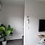 Addington townhouse with carpark 8mins walk to Hagley park south