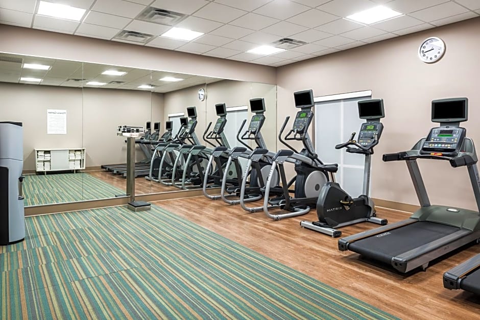 Holiday Inn Express and Suites St Louis-Chesterfield