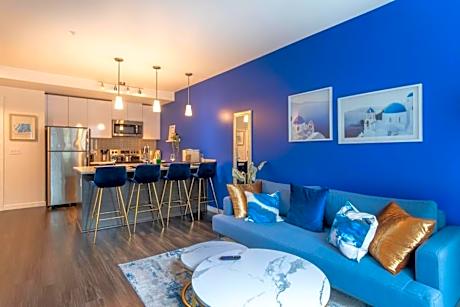 Paid Garage Parking- King Bed-balcony Wd 55" Tv