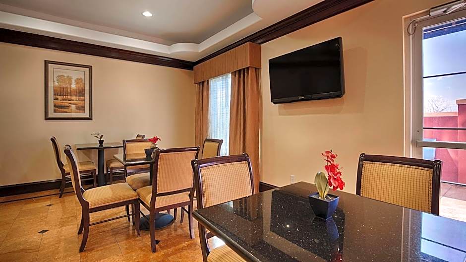 Best Western Plus Manvel Inn & Suites
