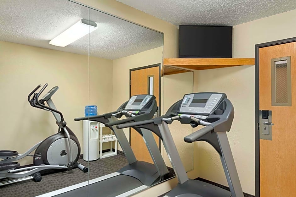 AmericInn by Wyndham Detroit Lakes