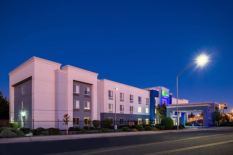 Holiday Inn Express Stockton Southeast By IHG