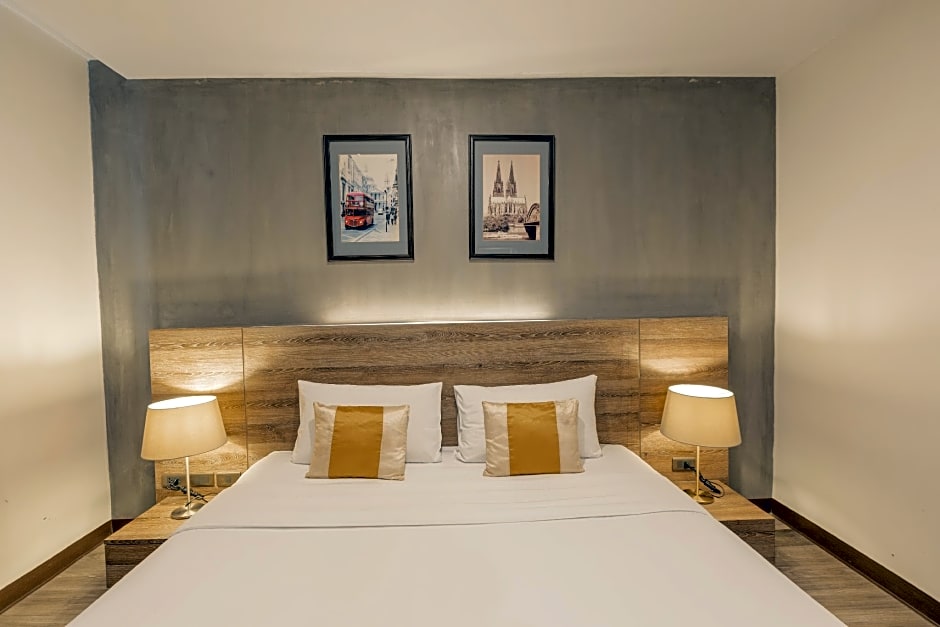 B2 Bangna Premier Hotel