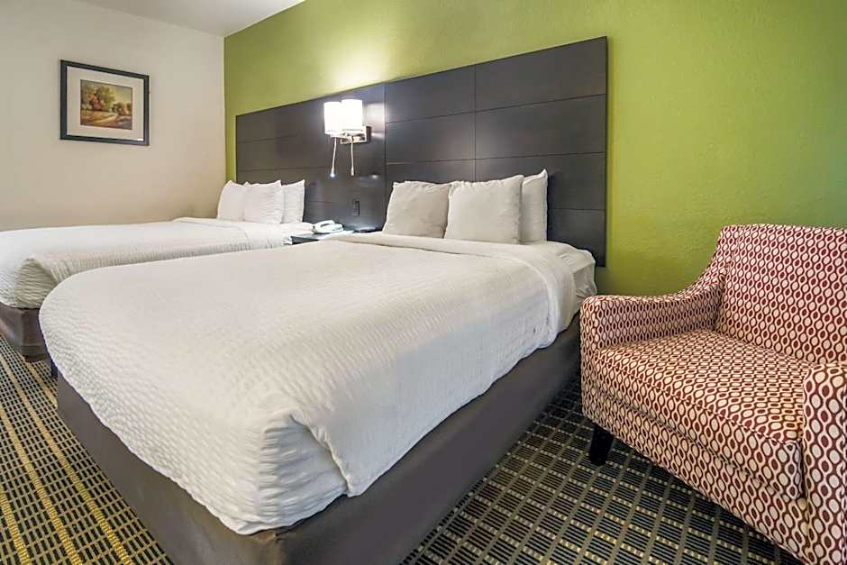Clarion Inn & Suites Weatherford South