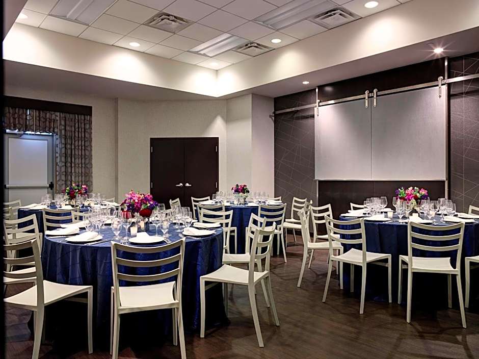 Hyatt Place Arlington Courthouse