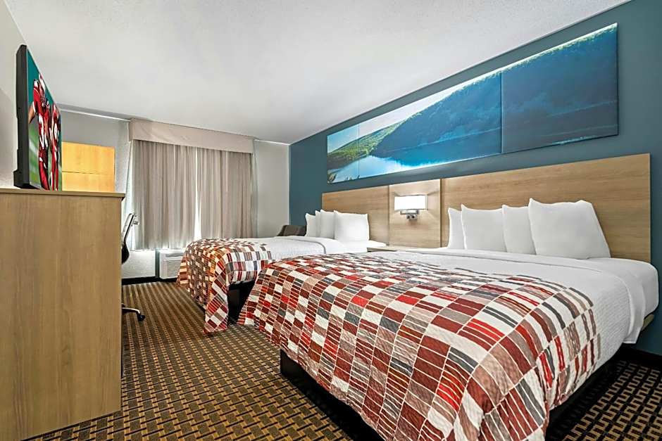 Red Roof Inn & Suites Tomah