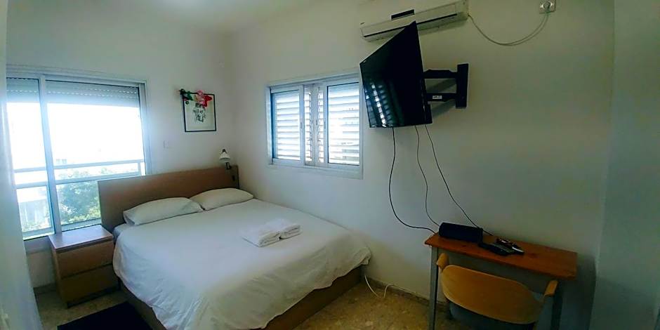 Dizengoff Penthouse Boutique Hostel