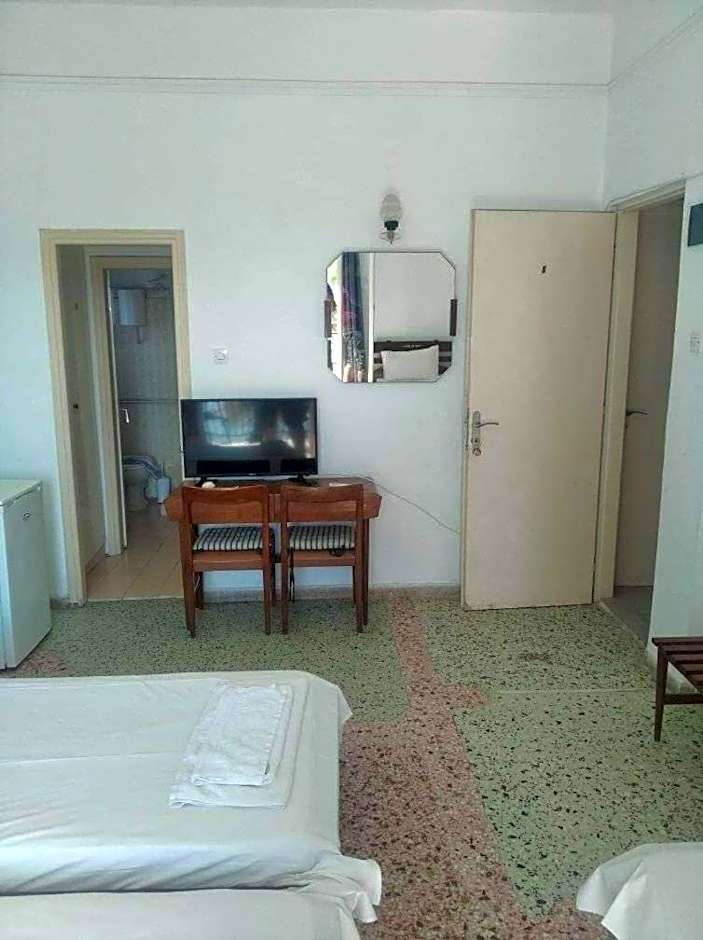 Ammoudia Rooms