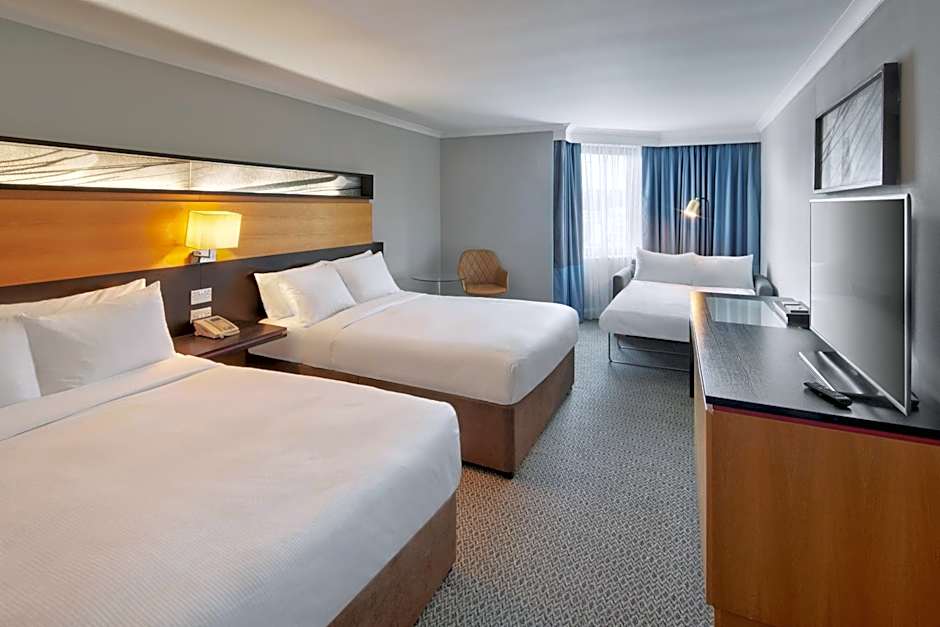 DoubleTree by Hilton Manchester Airport