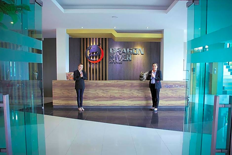 Dragon River Avenue Hotel