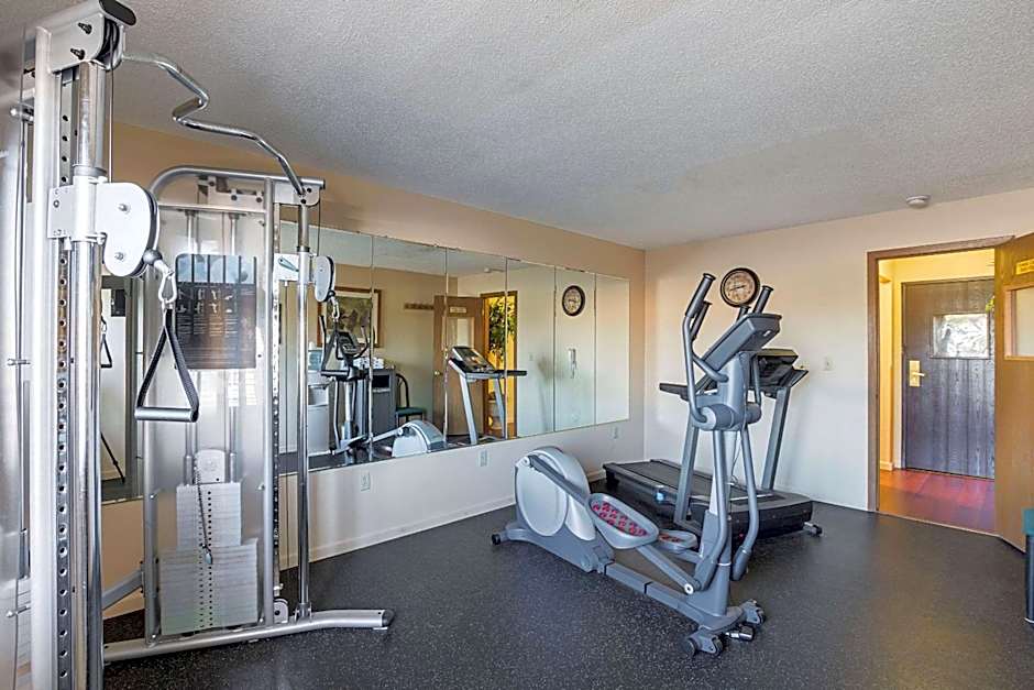 Quality Inn & Suites Holland