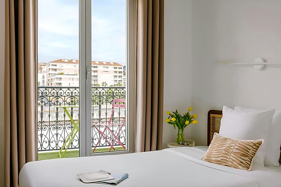 Lumière Hotel Centre Ville