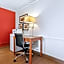 La Quinta Inn by Wyndham Costa Mesa / Newport Beach