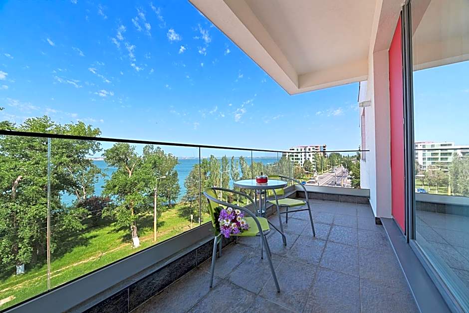 Tomis Garden Apartments Mamaia