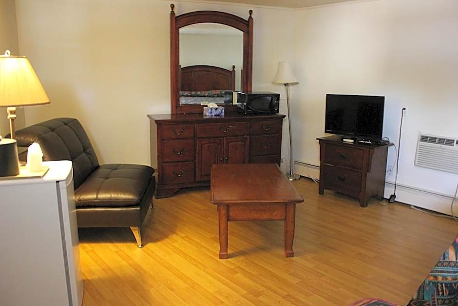 Stonehouse Motel and Restaurant