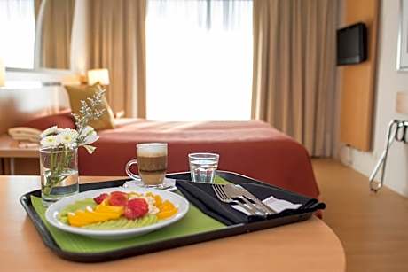 Maran Suites & Towers