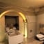 Abu Hayat Cave Suites