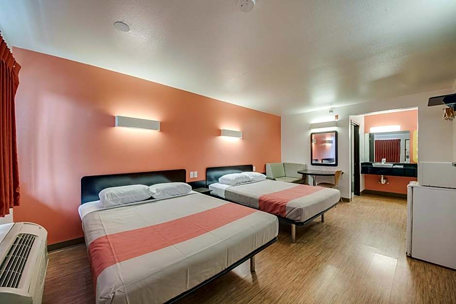 Motel 6-Brownsville, TX North