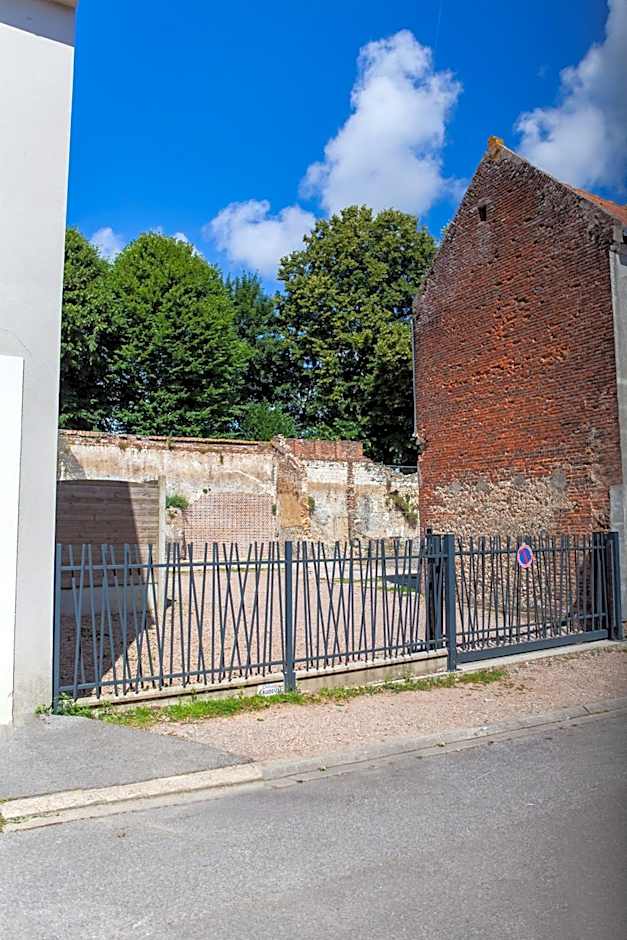 Logis Hôtel & Restaurant - Les Hauts de Montreuil