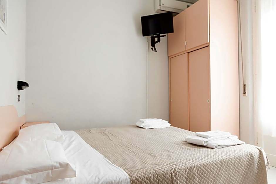 Hotel Laura Beach