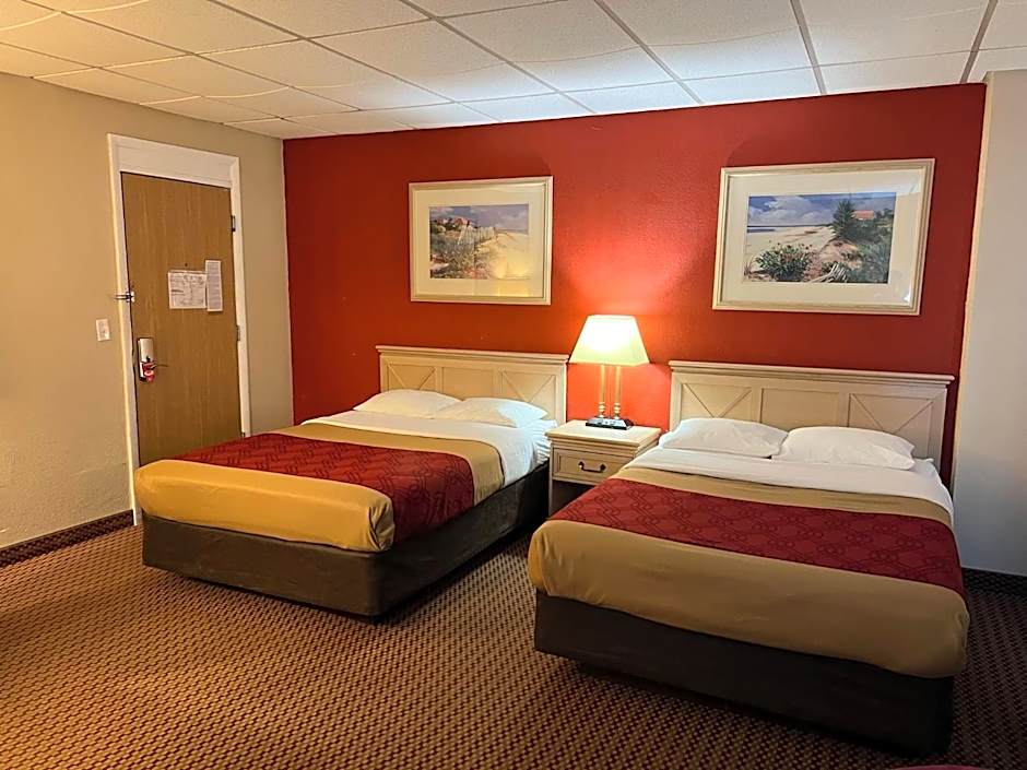 Photo 1 of 4 of 2 Double Beds