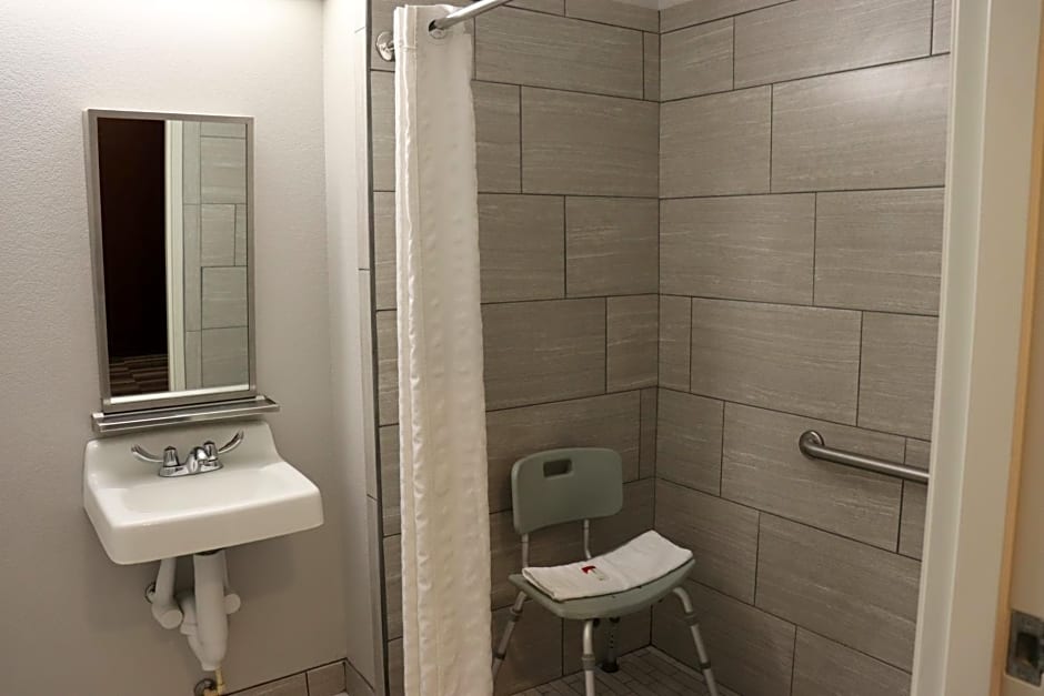 Microtel Inn & Suites by Wyndham Columbus/Near Fort Moore