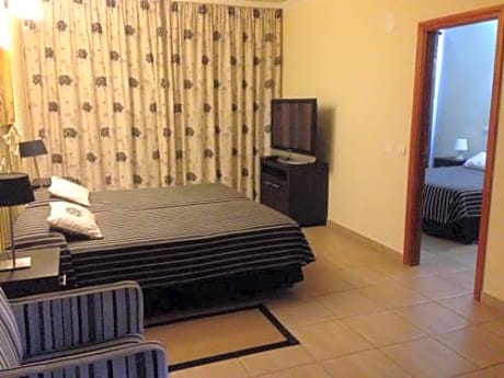 One-Bedroom Suite (4 Adults)
